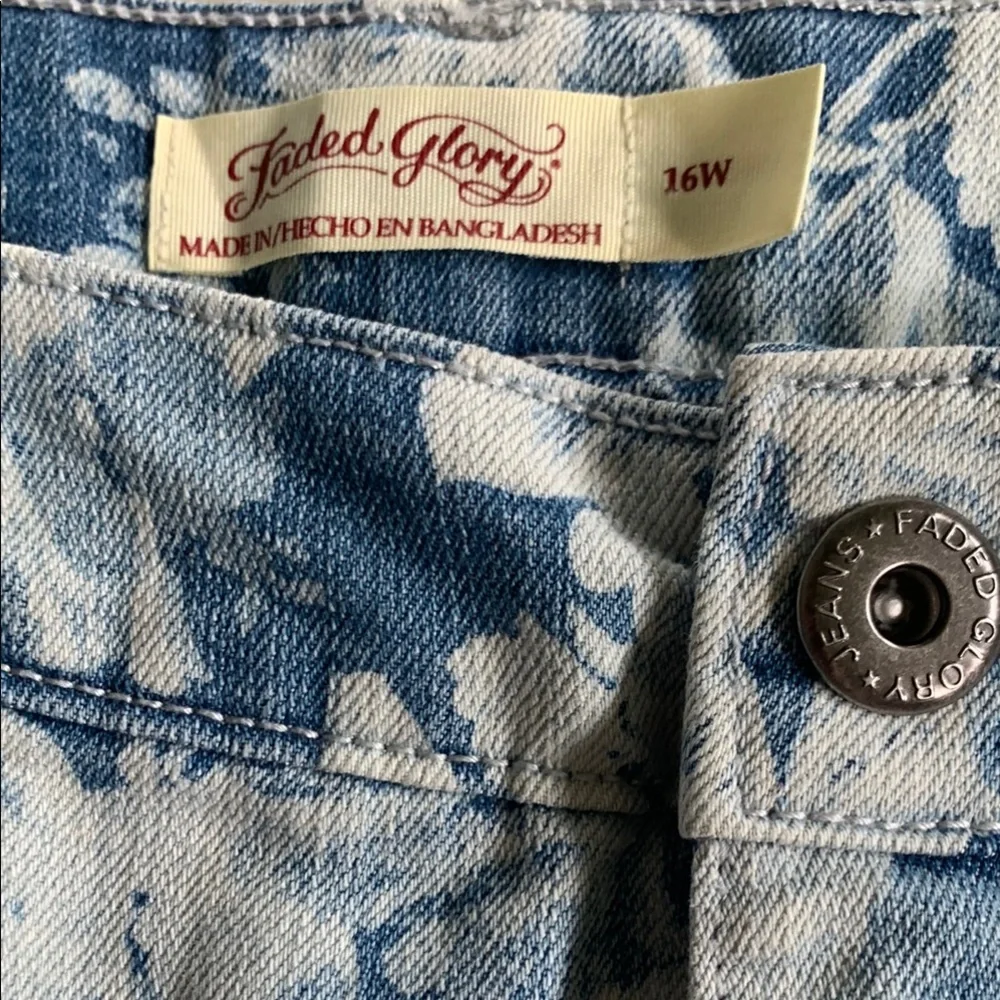 Faded Glory Floral Blue Jeans - Picture 5 of 7